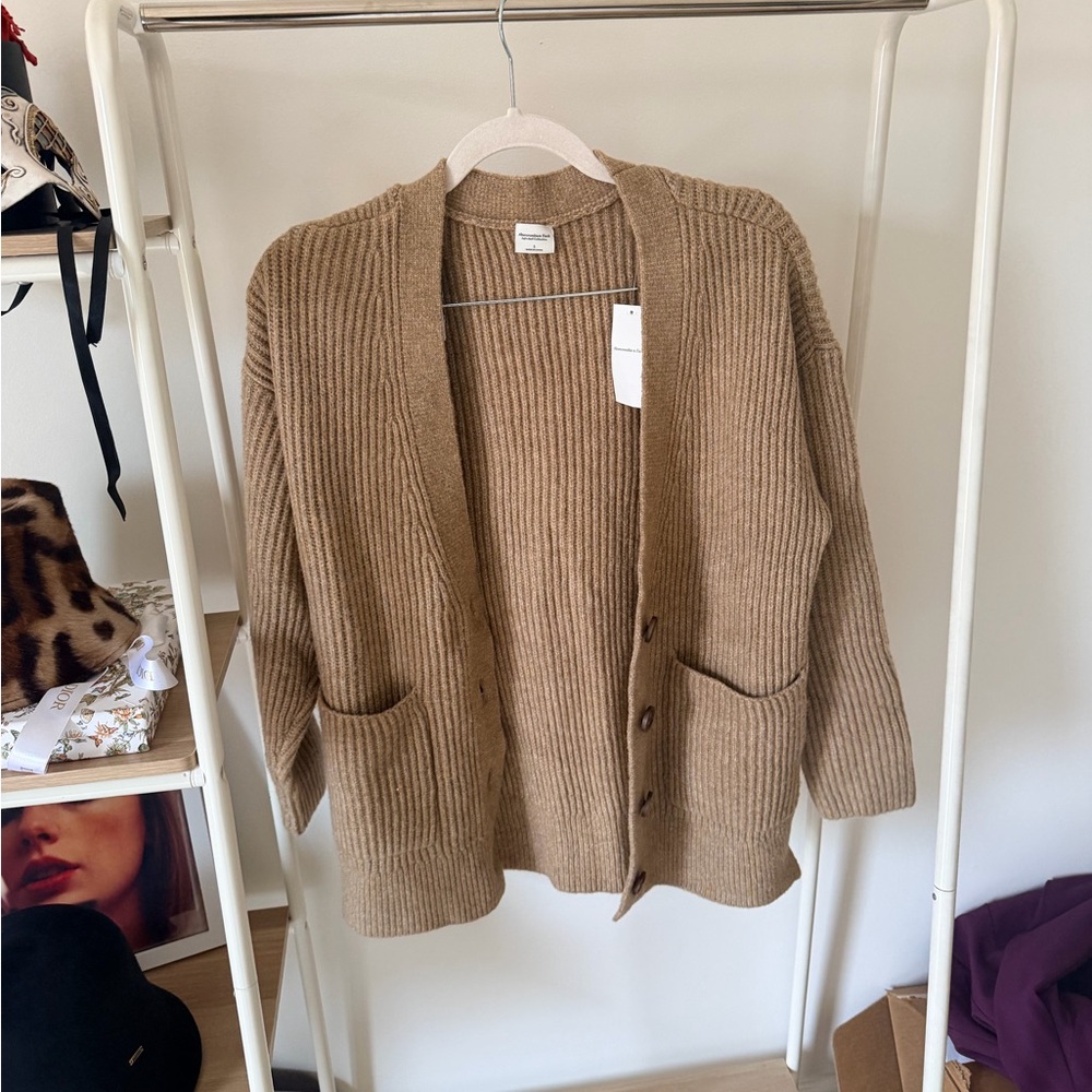 NWT Abercrombie & Fitch Brown Ribbed Cardigan